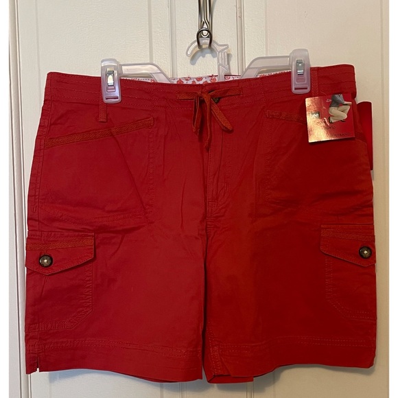 Lee Pants - Lee Red Shorts Size 14